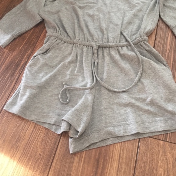 Jumper - Picture 2 of 4