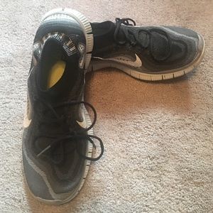 Nike free run size 9.5