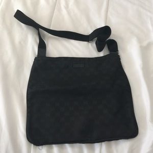 Gucci messenger bag