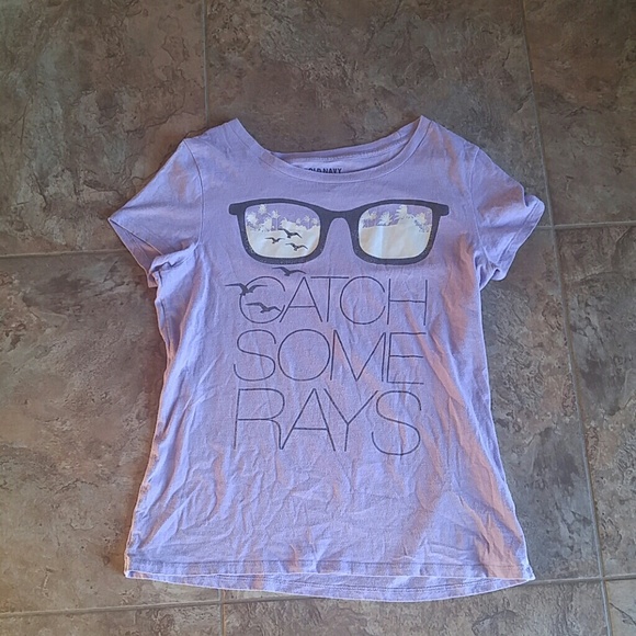 Old navy t-shirt
