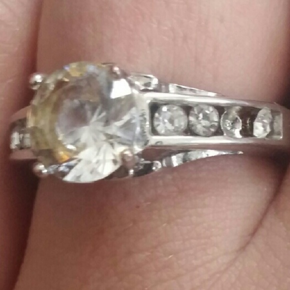 Random jewelry - Picture 2 of 3