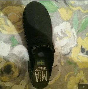 Mia clogs