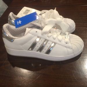 Adidas Superstar Sneakers
