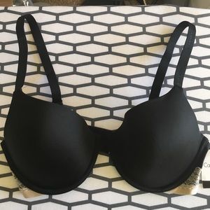NEW w tags: Calvin Klein Push Up Bra 36D