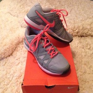 Women's Nike Air Vapor Advantage