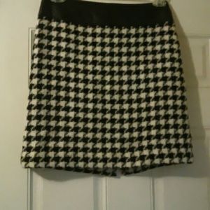 Houndstooth Skirt