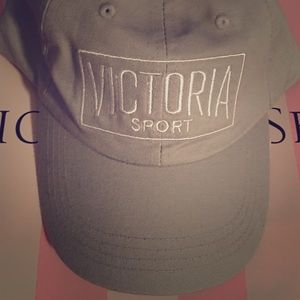 Brand new hat 🎩- light gray!