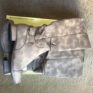 Cathy jean mid calf boots.