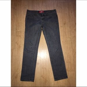 Levi's Vintage Jeans (barely worn, size 29)