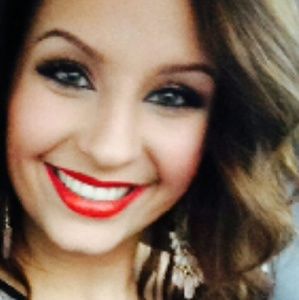 Meet your Posher, Kaitlyn