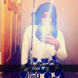 Meet your Posher, Ilhan