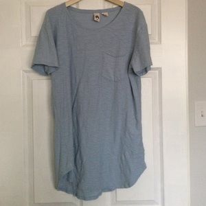 Urban Outfitters Feathers curved hem tee