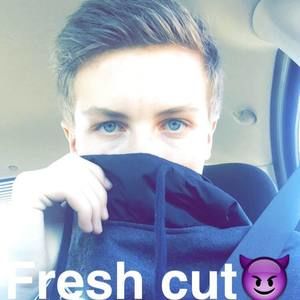 Meet your Posher, Cameron schultz