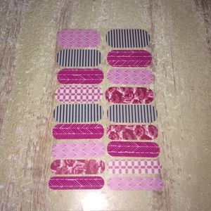 Jamberry Nail Wraps Combo (& 6 FREE combo manis!)