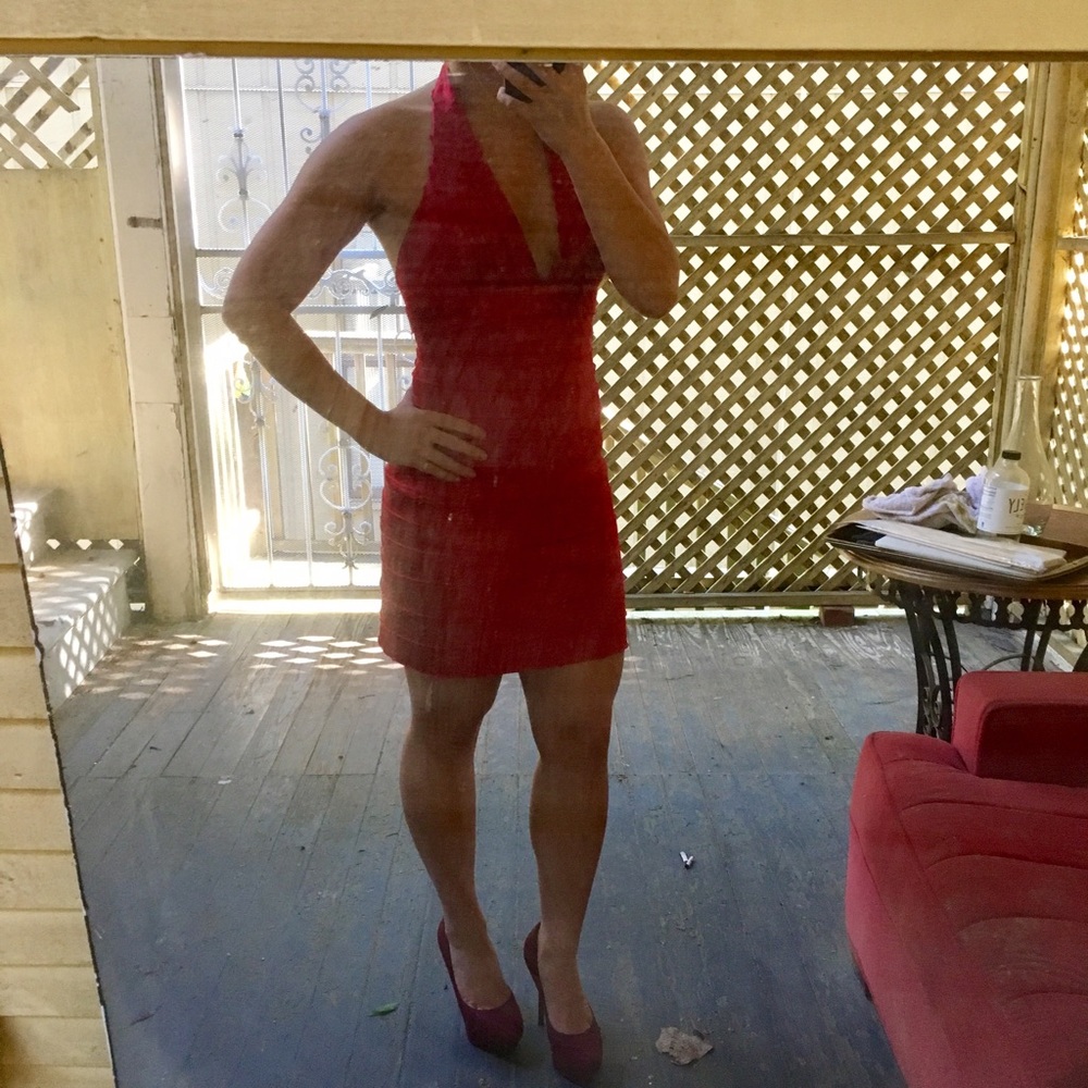 BCBG MAXAZRIA Red deep-V layered dress size 2