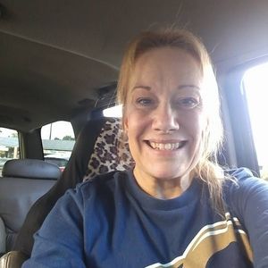 Meet your Posher, Elizabeth-libby