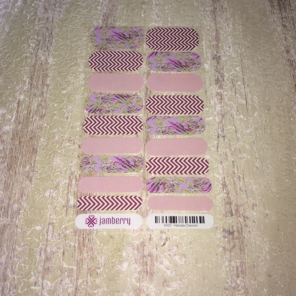 Jamberry Nail Wraps Combo (& 6 FREE combo mani's!)