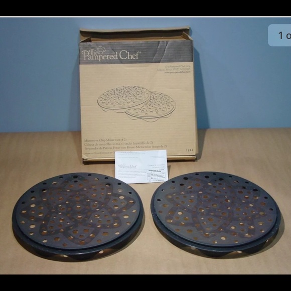 Pampered Chef microwave chip maker, set of 2