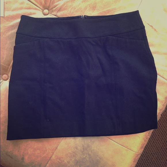 Black . White House Black Market mini skirt , knit