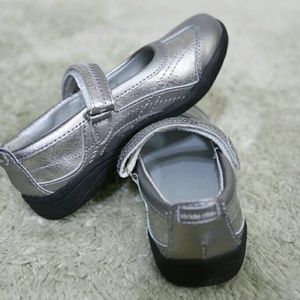 Stride Rite Blair Pewter New