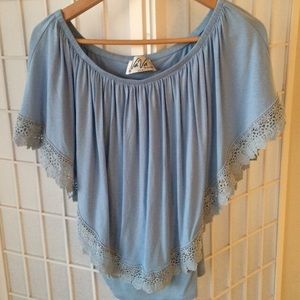 Off-shoulder Festival top w/ lace