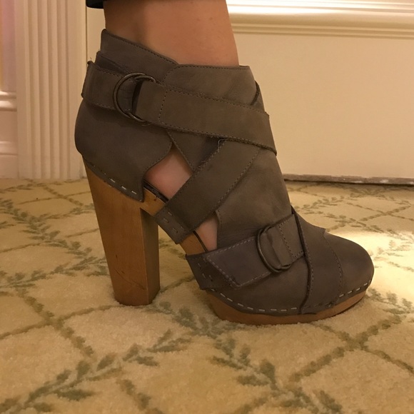 Steven by Steve Madden Geema Booties NWT SIZE 8