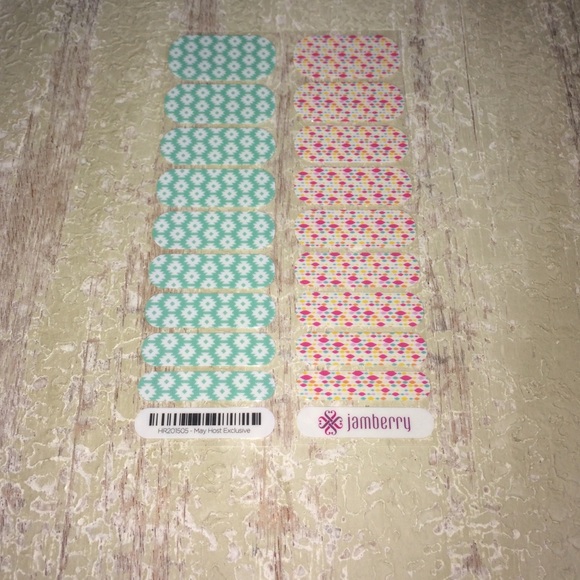 Jamberry Nail Wraps Combo (& 6 FREE combo manis!)