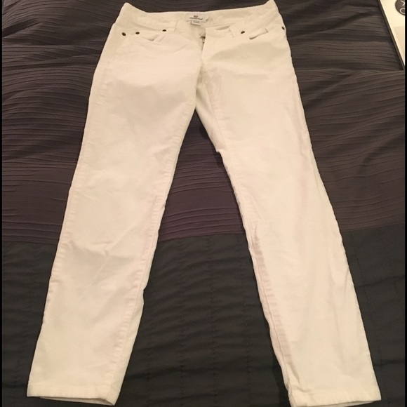 White Vineyard Vines Cords. Size 2. NWOT.
