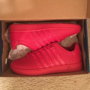 All Red K-Swiss