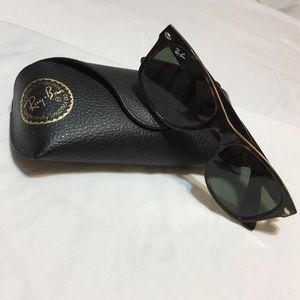 Ray • Ban New Wayfarer - (includes case)