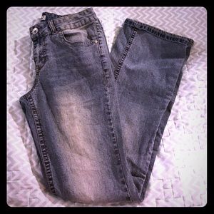 L.E.I. Size 7 light blue jeans
