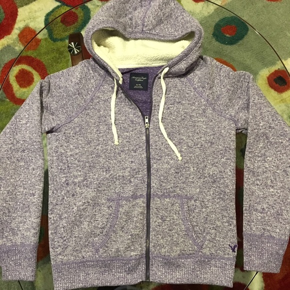 American Eagle Women's zip up hoodie.