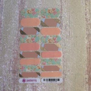 Jamberry Nail Wraps Combo (& 6 FREE combo manis!)