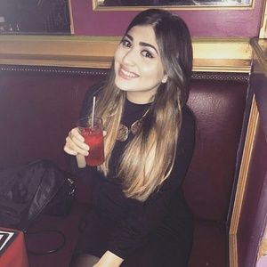 Meet your Posher, Daniella