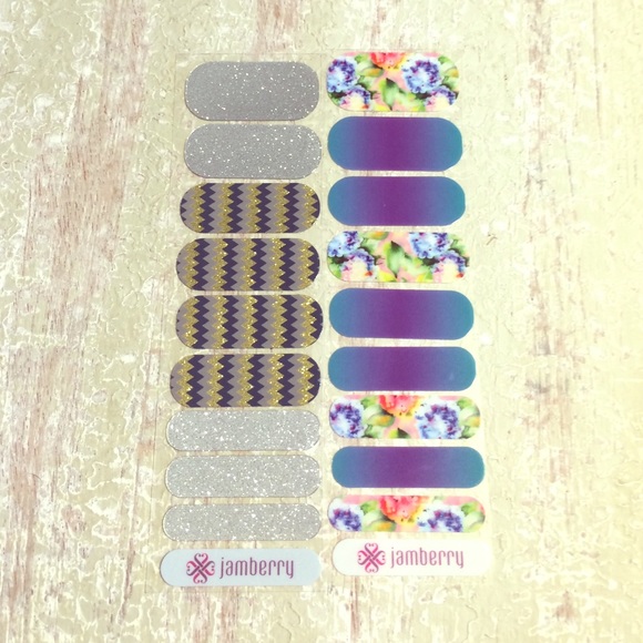 Jamberry Nail Wraps Combo (& 6 FREE combo manis!)