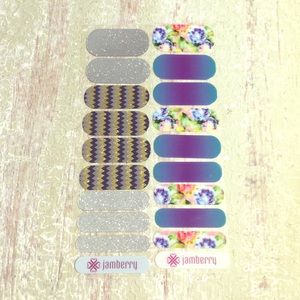 Jamberry Nail Wraps Combo (& 6 FREE combo manis!)