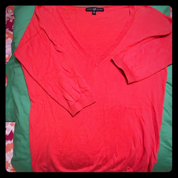 Gap v-neck thin sweater