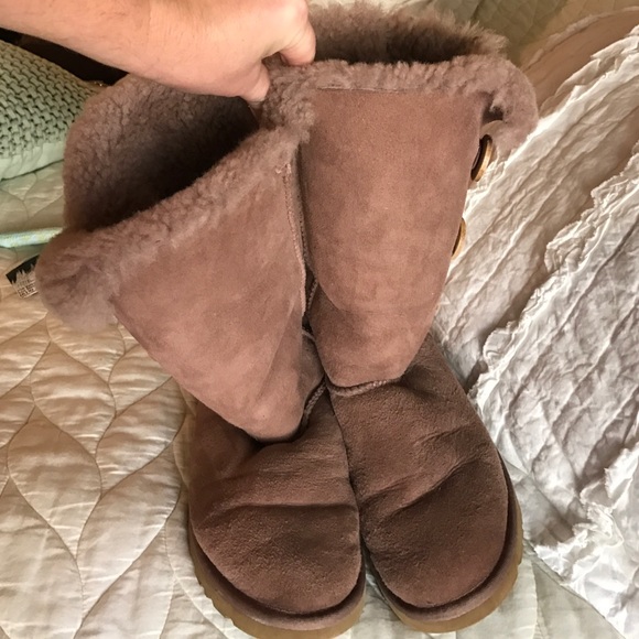 Ugg boots - Picture 3 of 4