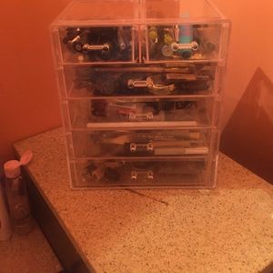 Acrylic makeup organizer