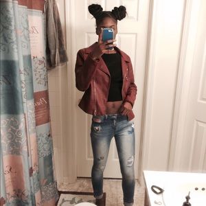 Meet your Posher, Crystal