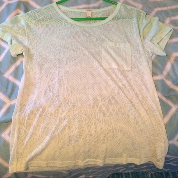 Forever 21 T-shirt