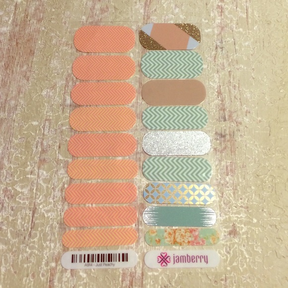 Jamberry Nail Wraps Combo (& 6 FREE combo manis!)