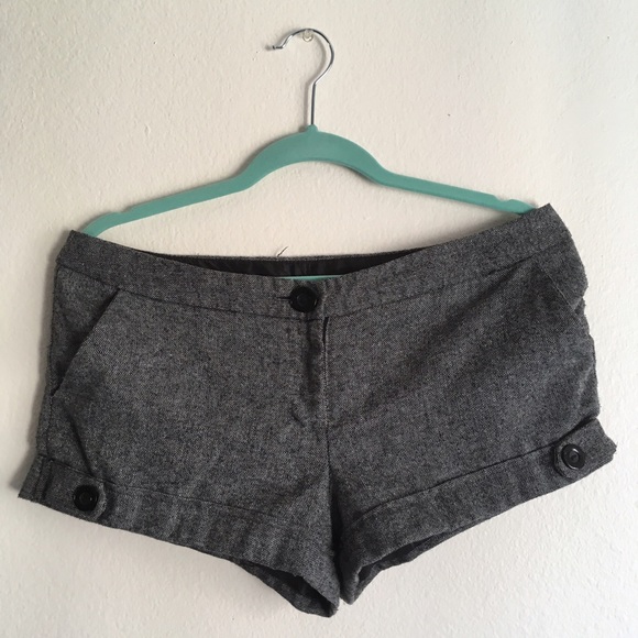 Dressy Gray Shorts w/Pockets - Excellent Condition - Picture 1 of 4