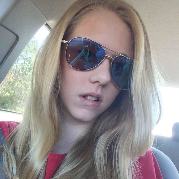 Meet your Posher, Erin