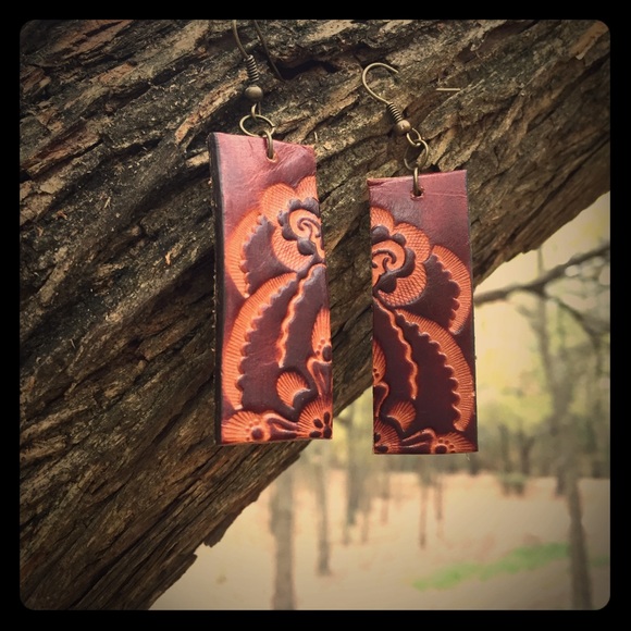 Jewelry - Hand tooled leather earrings