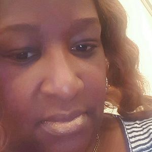 Meet your Posher, Becky