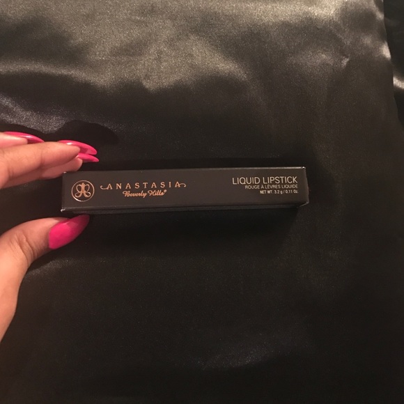 ABH Liquid Lipstick in American Doll