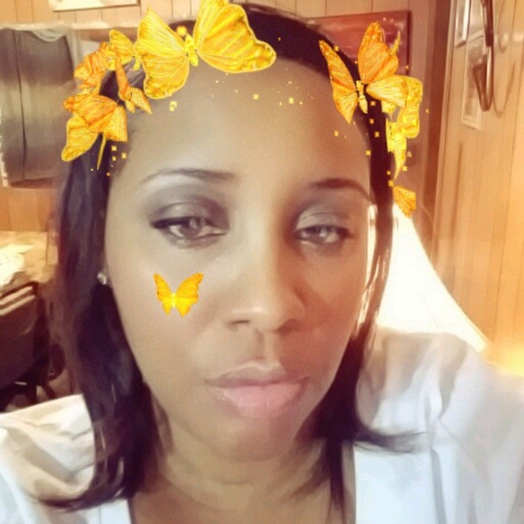 Meet your Posher, Nikki - Picture 1 of 1