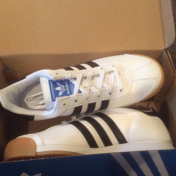 adidas Original Samoa Sneakers - Picture 2 of 4