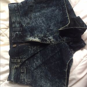 Fitted high waisted shorts